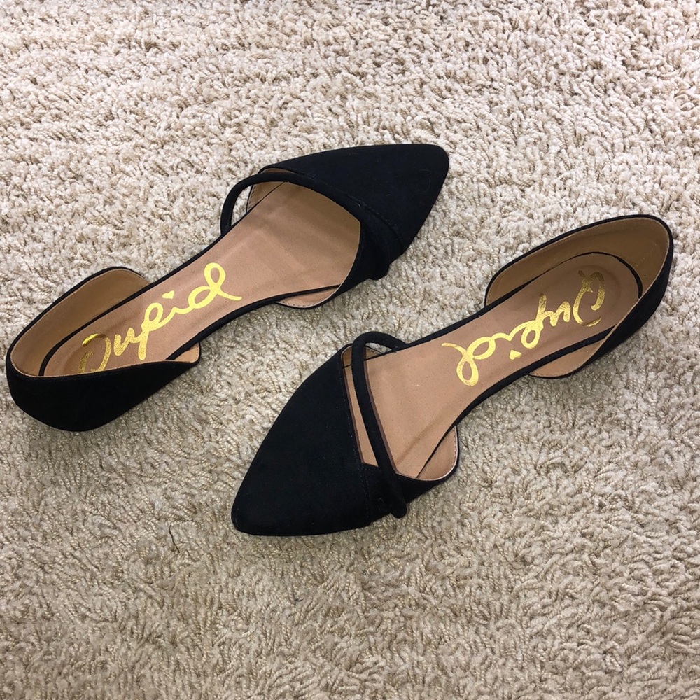 black flats
